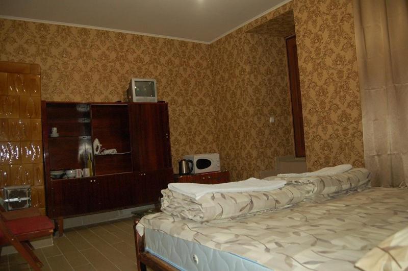 Apartment On Stepana Bandery 37 Постійне Електропостачання Leópolis Exterior foto